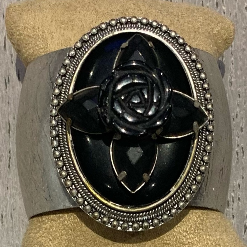 Vintage Samantha Wills cuff bracelet